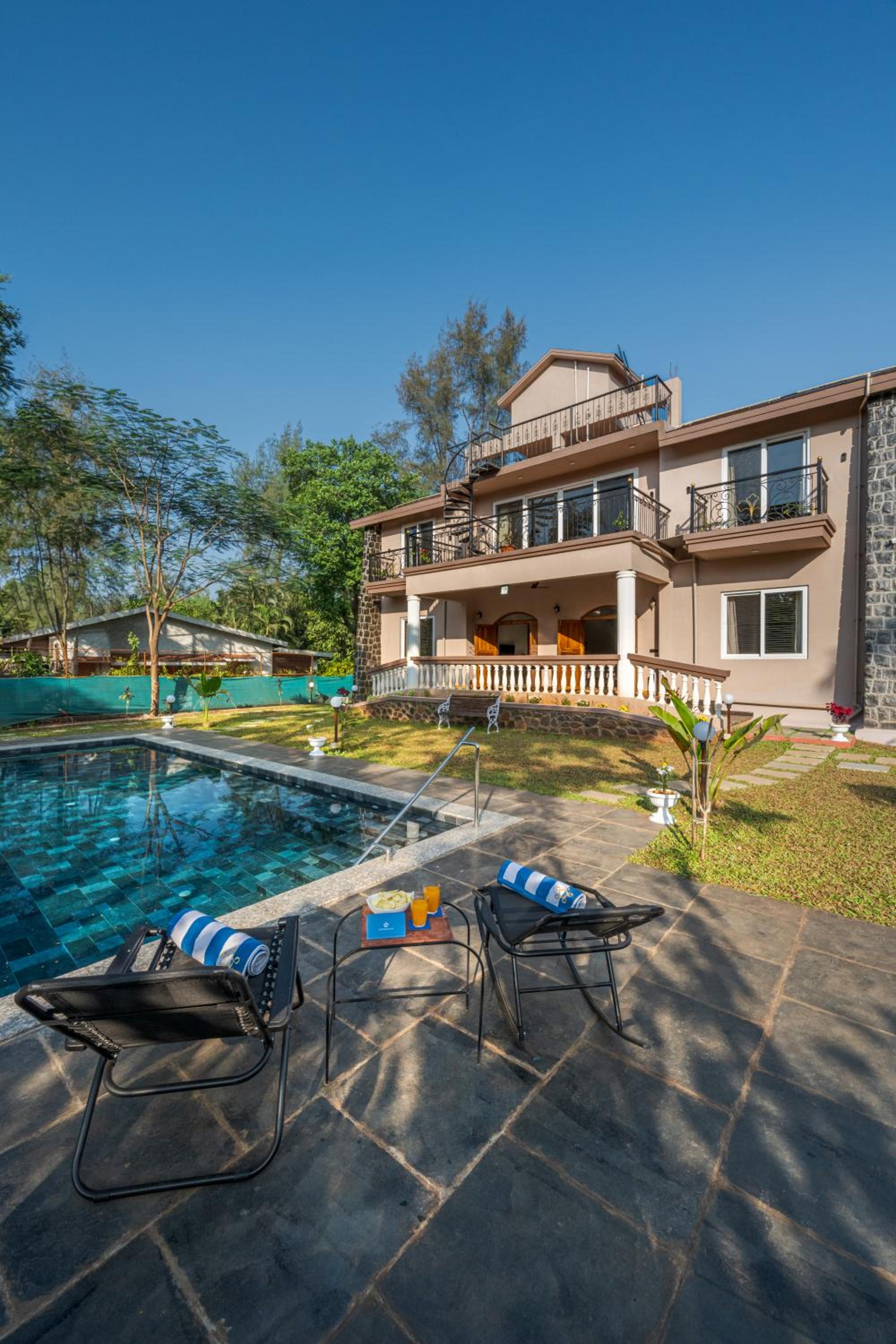 SaffronStays Ryewood Park Estate