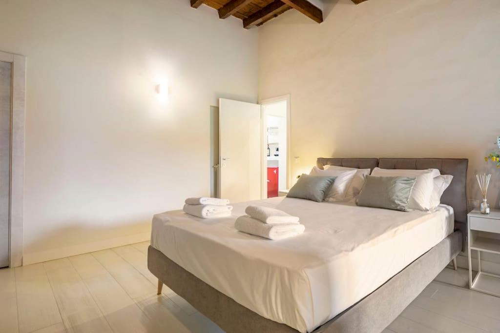 Modern Loft 1 min to Basilica of Santa Croce