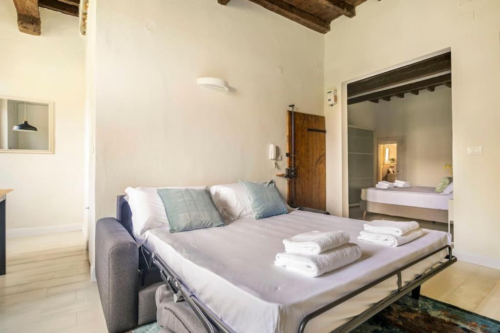 Modern Loft 1 min to Basilica of Santa Croce