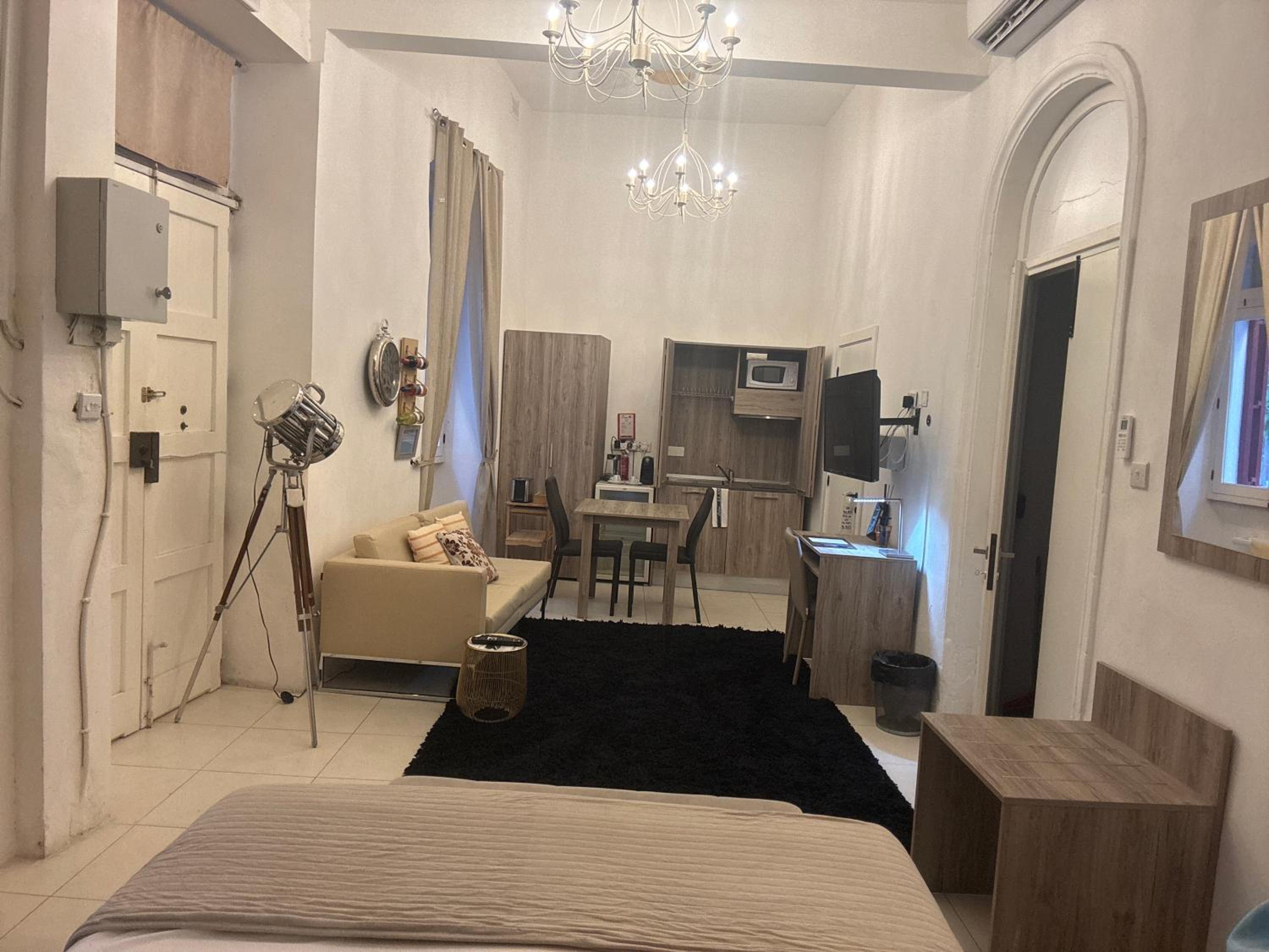 Birgu Lodge ground floor with Jacuzzi 0 view 3