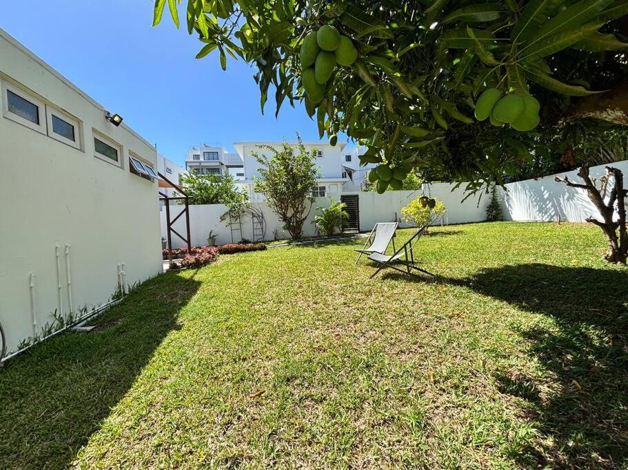 Villa Catherine - 3 Bedrooms - 2 Bathrooms - garden view 5