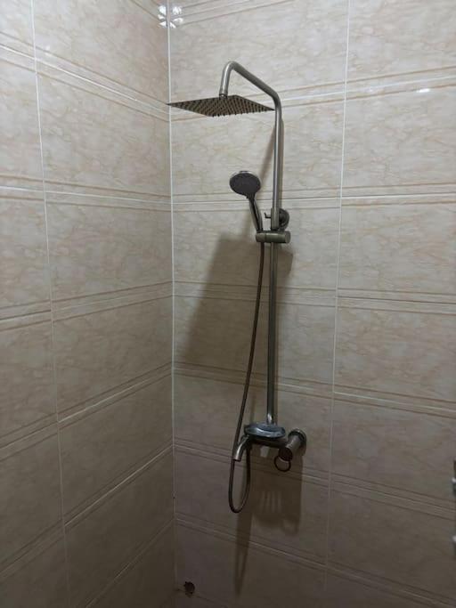 Cozy One Bedroom Apartment, Jahi Gilmore view 3