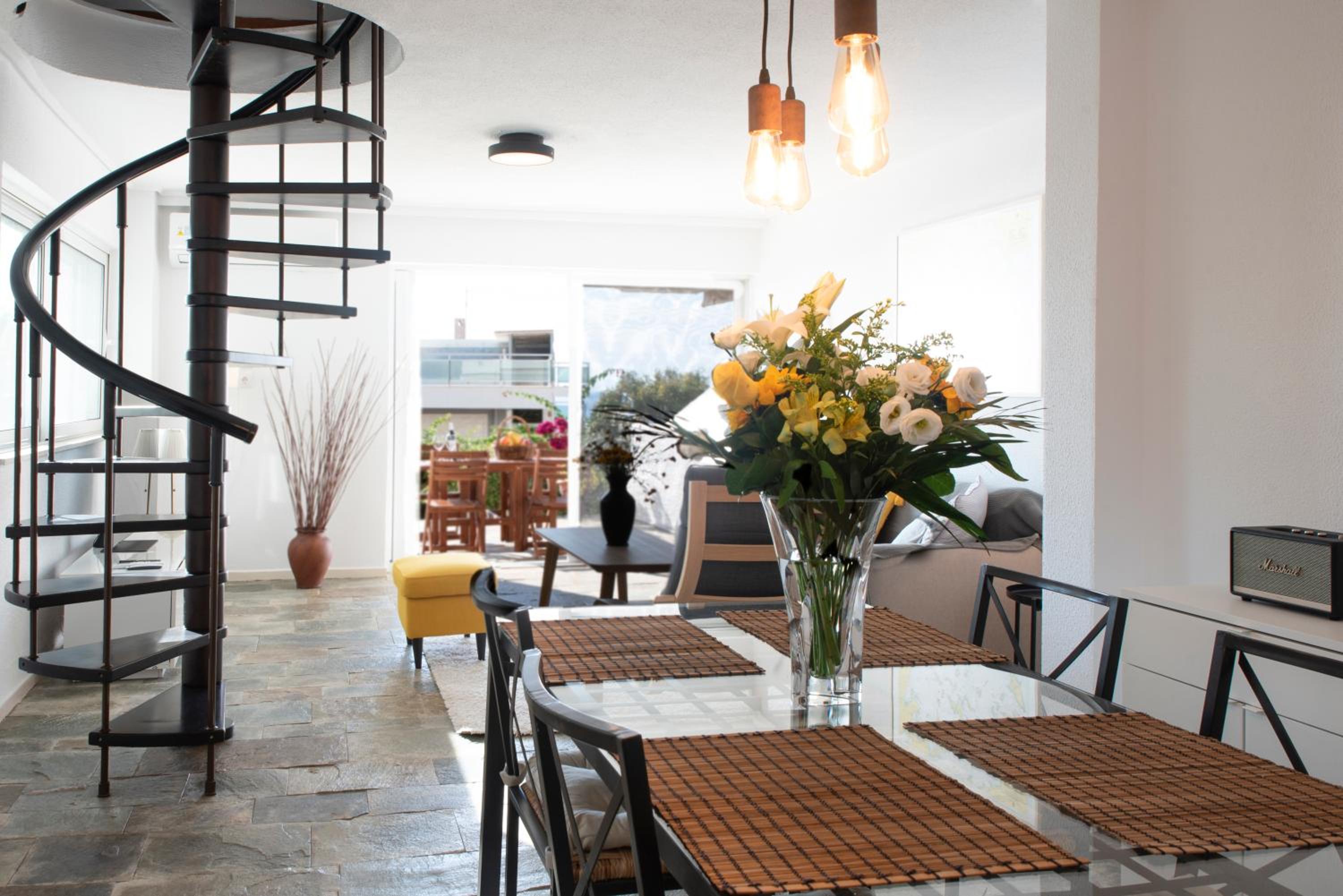 Panoramic Seaview Maisonette with Garden