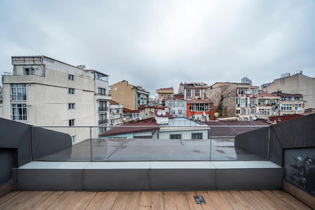 3BR Apartment in Taksim w-pool,parking MGD0mlib