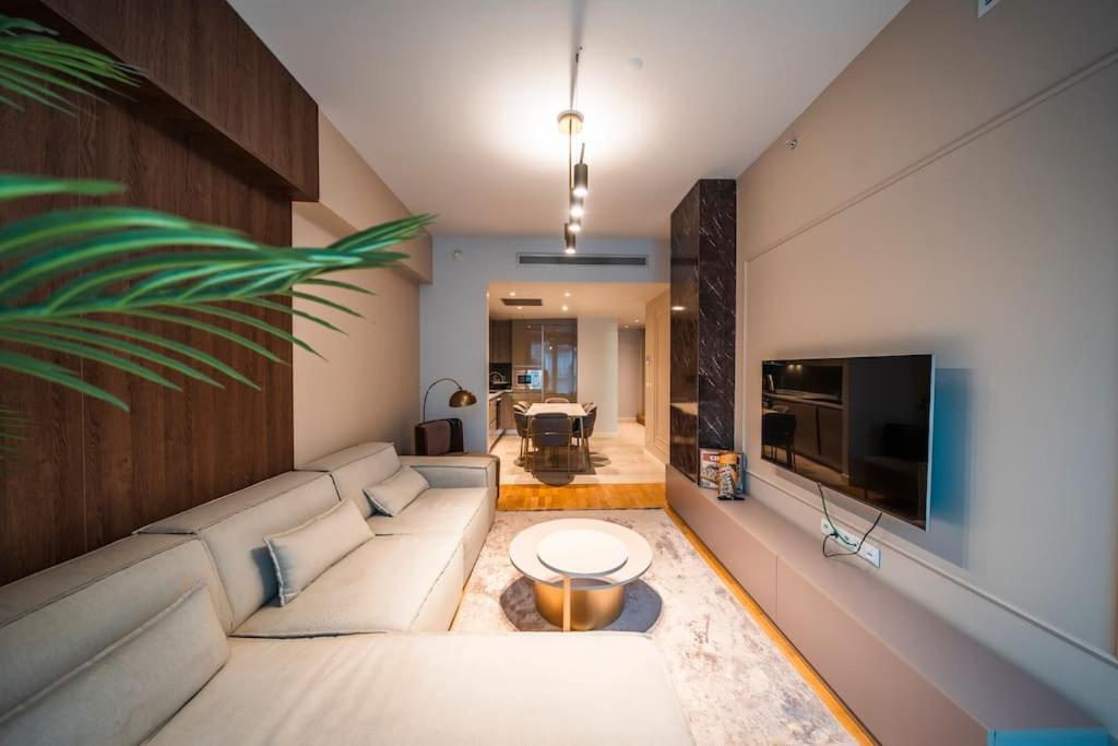 3BR Apartment in Taksim w-pool,parking MGD0mlib