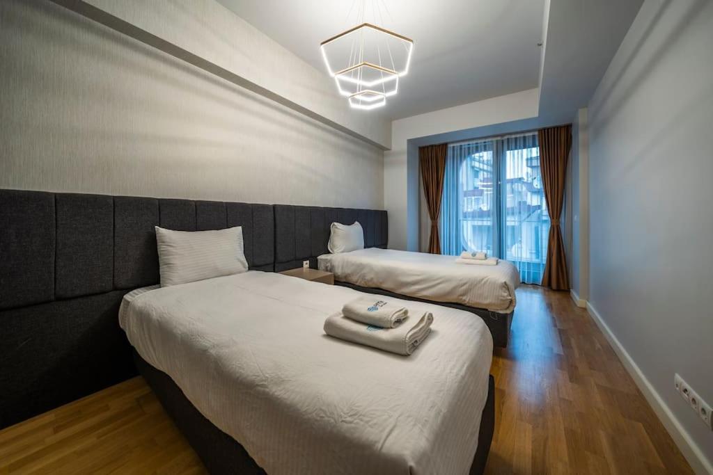 3BR Apartment in Taksim w-pool,parking MGD0mlib