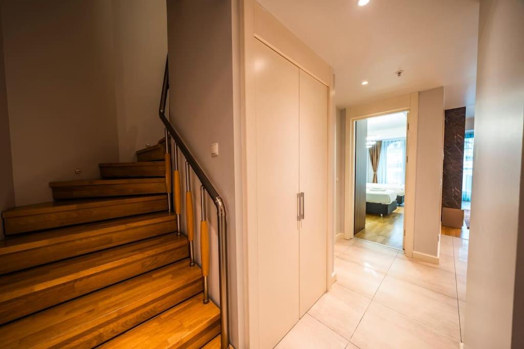 3BR Apartment in Taksim w-pool,parking MGD0mlib