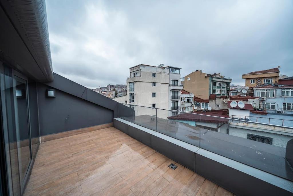 3BR Apartment in Taksim w-pool,parking MGD0mlib
