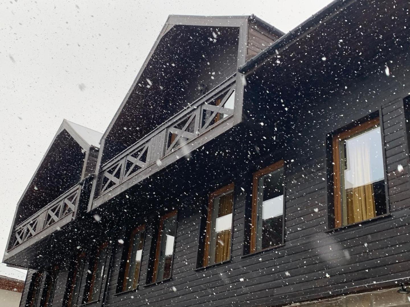Granat Gondola Apartments next to Ski Lift
