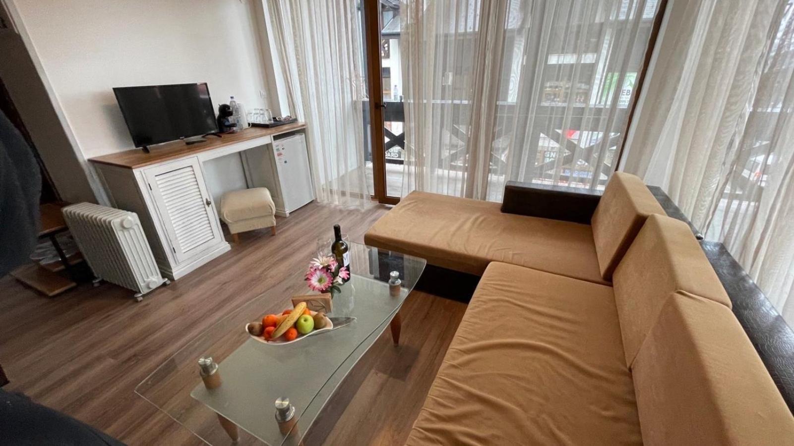Granat Gondola Apartments next to Ski Lift