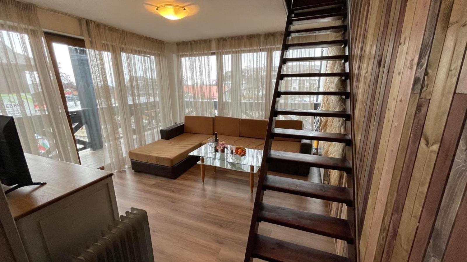 Granat Gondola Apartments next to Ski Lift