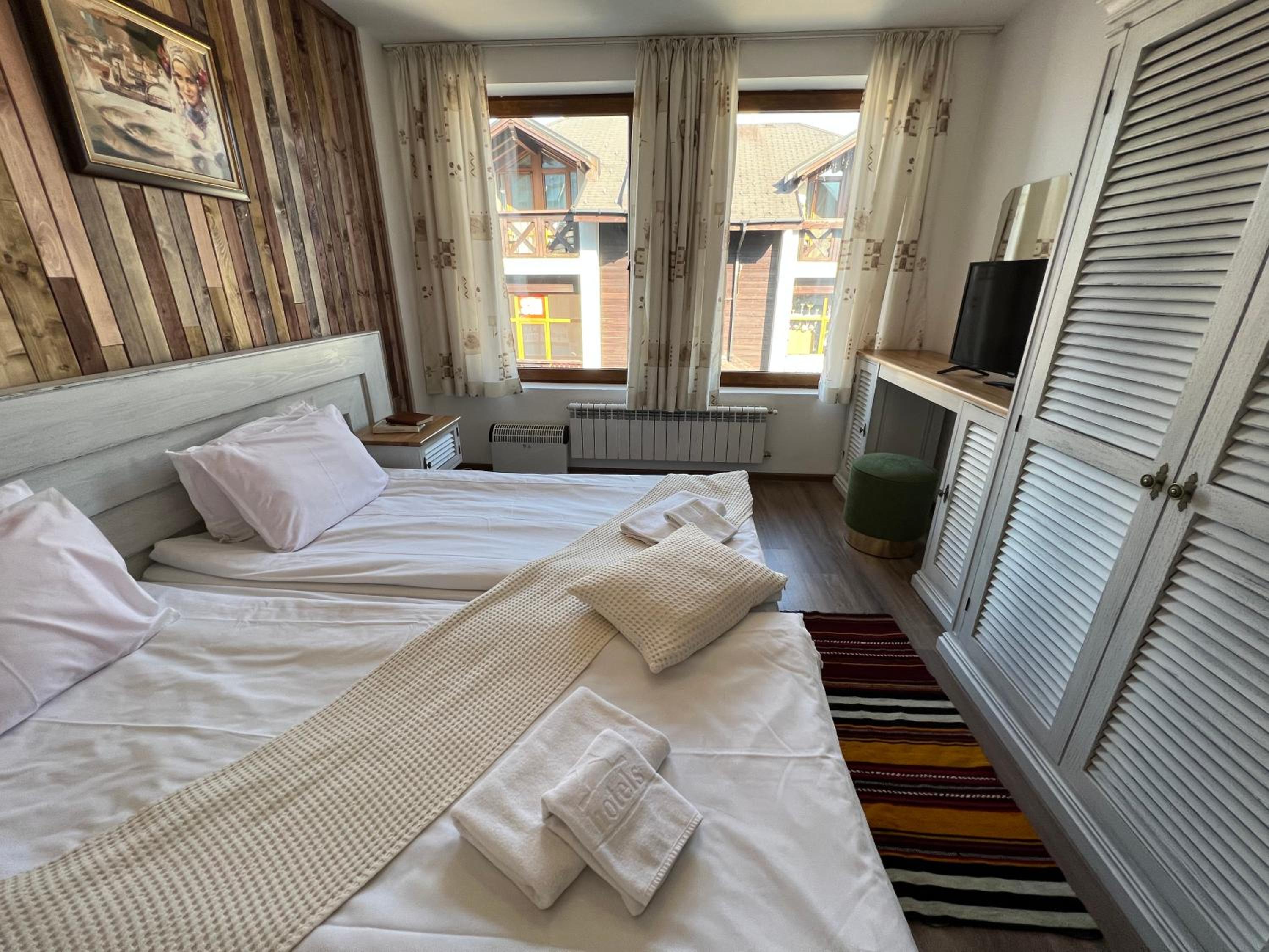 Granat Gondola Apartments next to Ski Lift