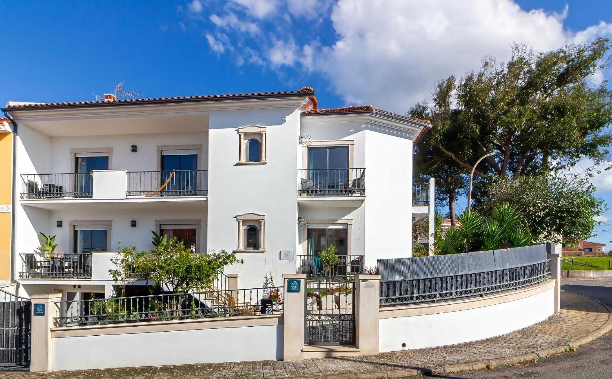 Nazare Oasis Suites and Retreats view 2