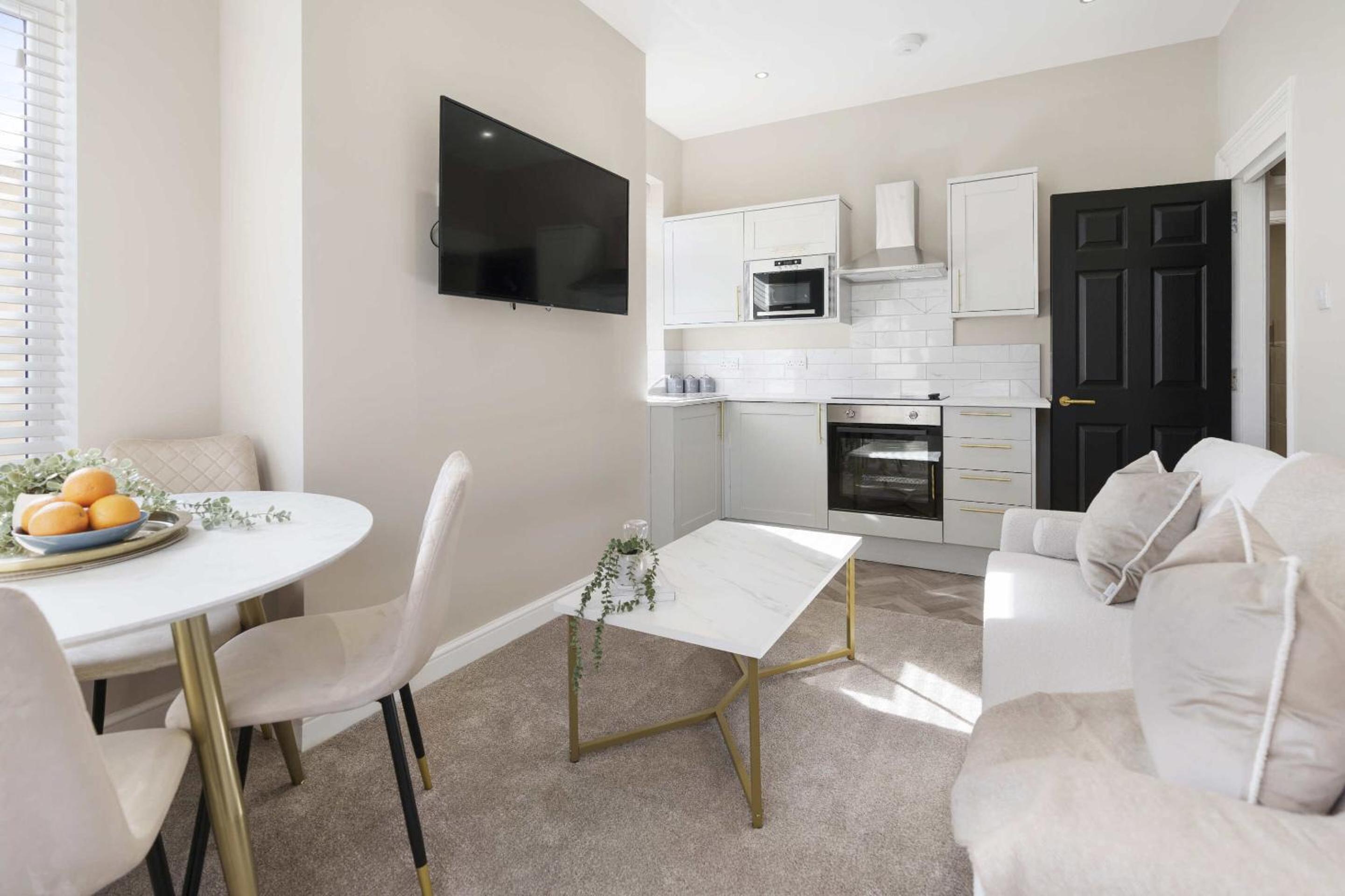 The Park Road Suites by Central Beach Leisure view 2
