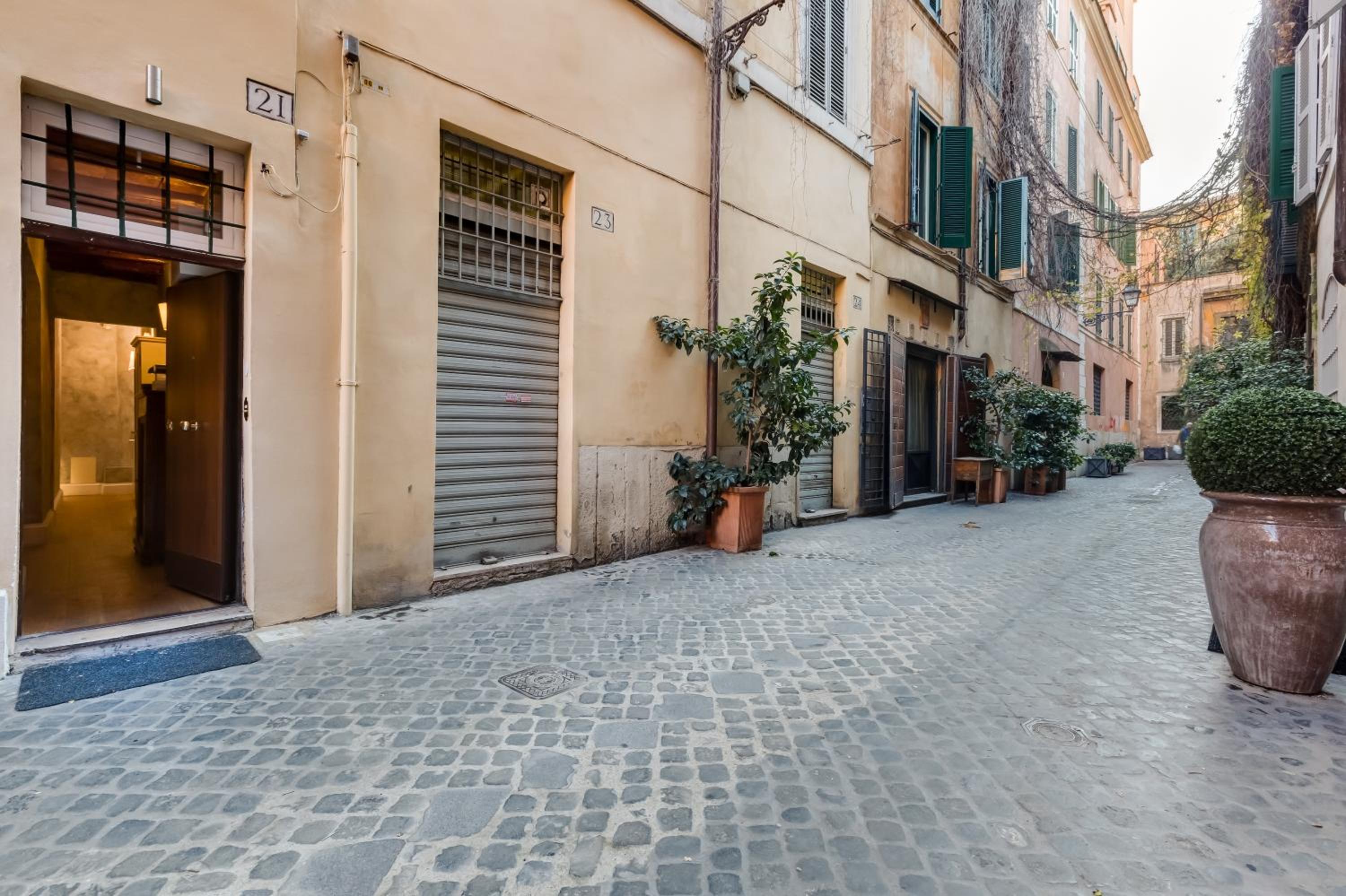 Suite Experience Spanish Steps Apartment