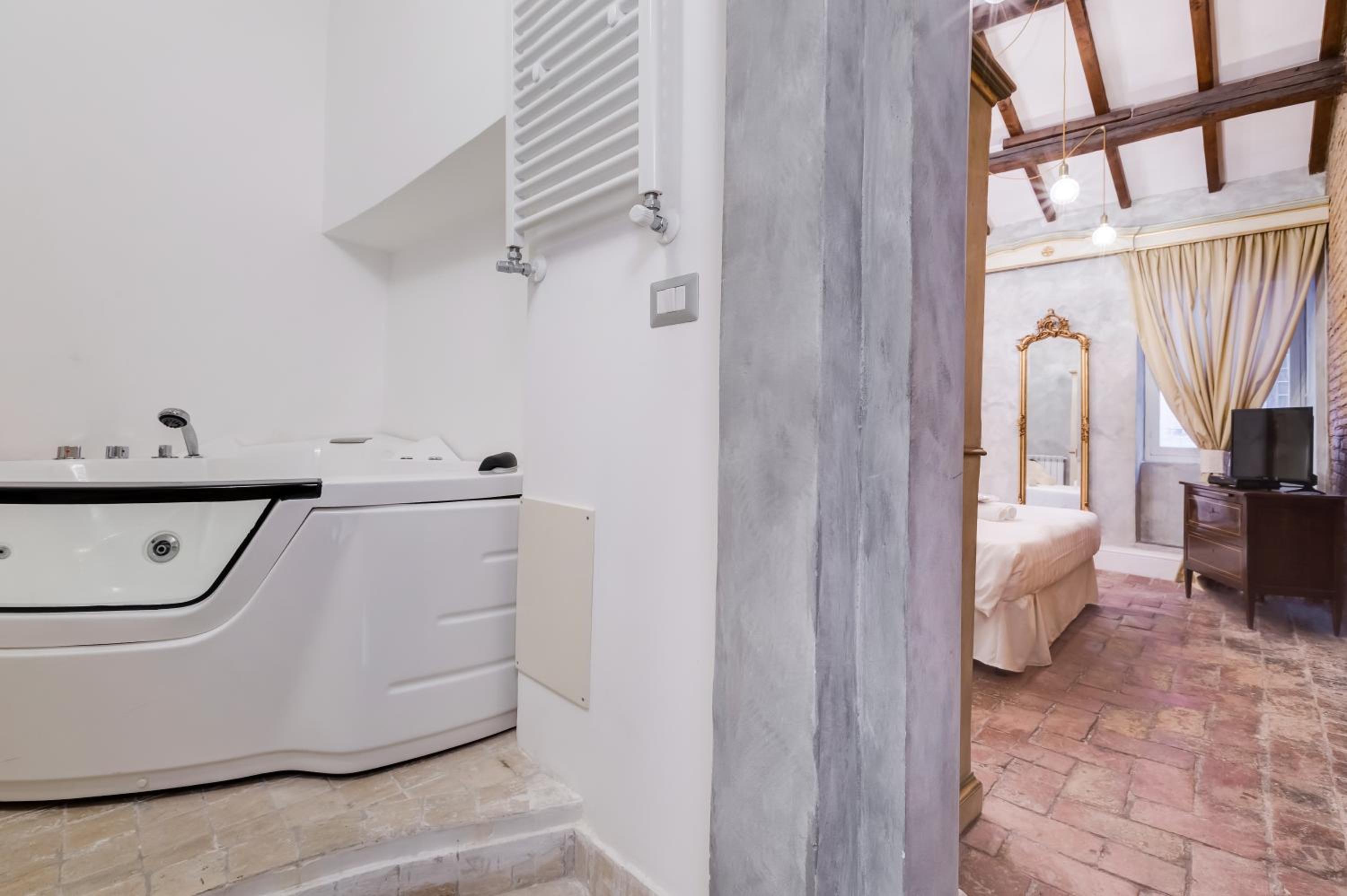 Suite Experience Spanish Steps Apartment