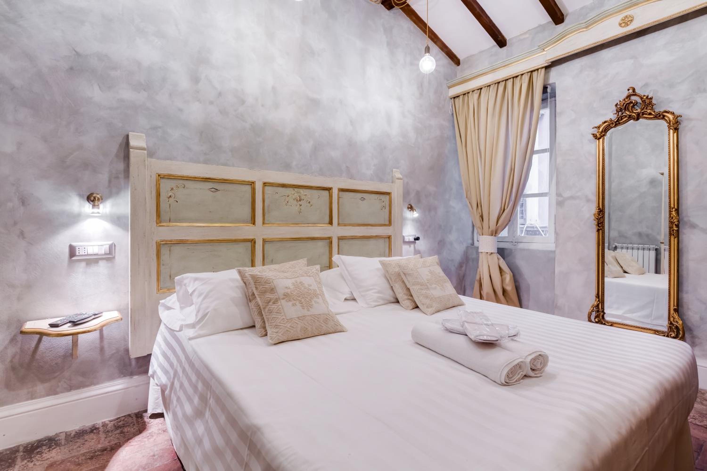 Suite Experience Spanish Steps Apartment