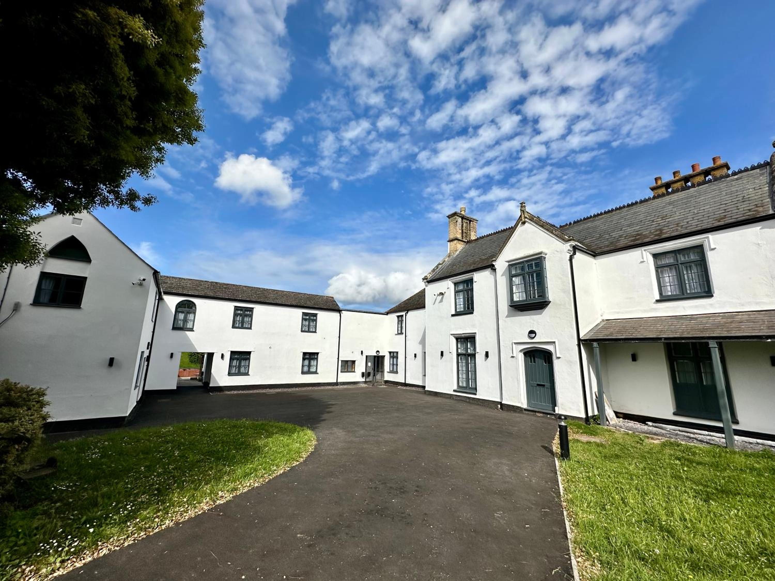 Rhode Lane - Serviced Apartments by AQORA - main view