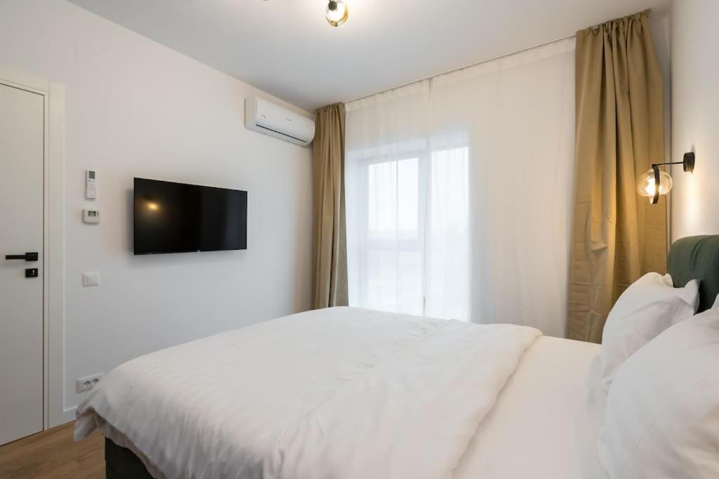 The Bronze Loft - One Cotroceni view 5