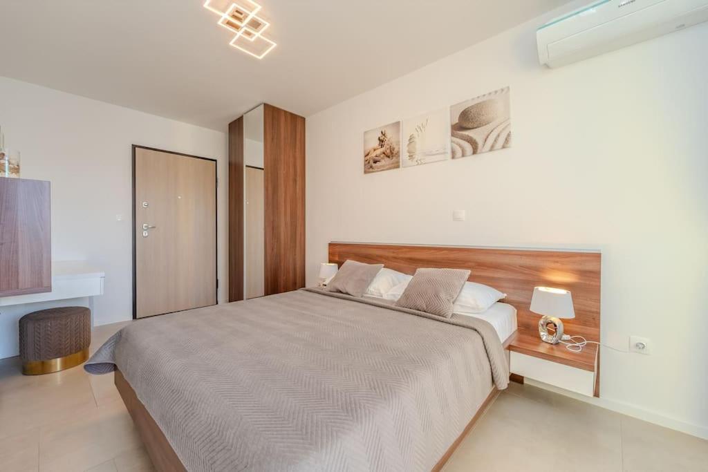 Nova Excellence modern apartment for 8