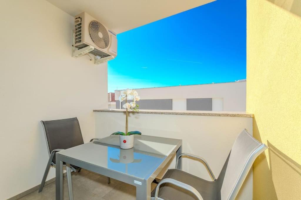 Nova Excellence modern apartment for 8