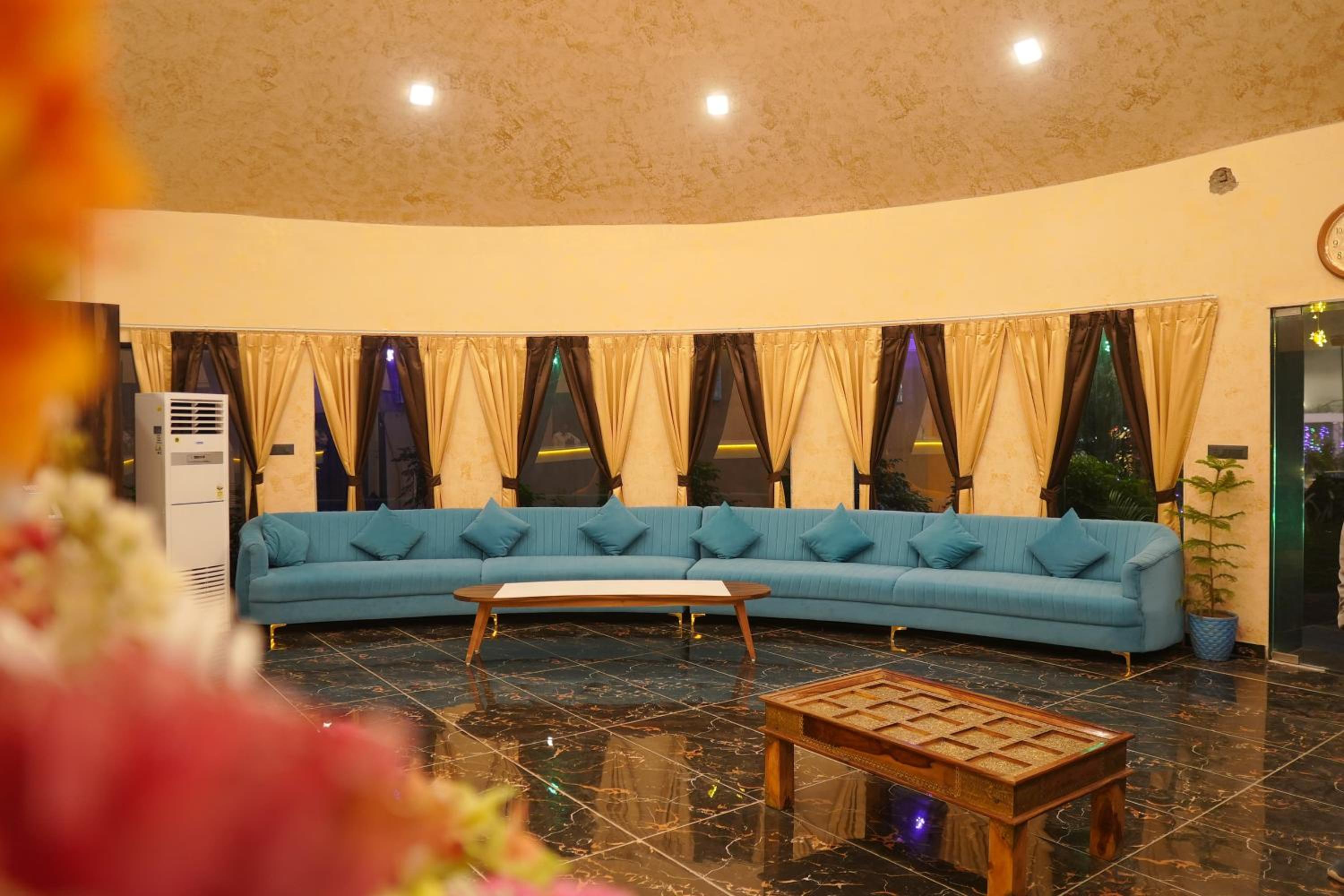 lounge