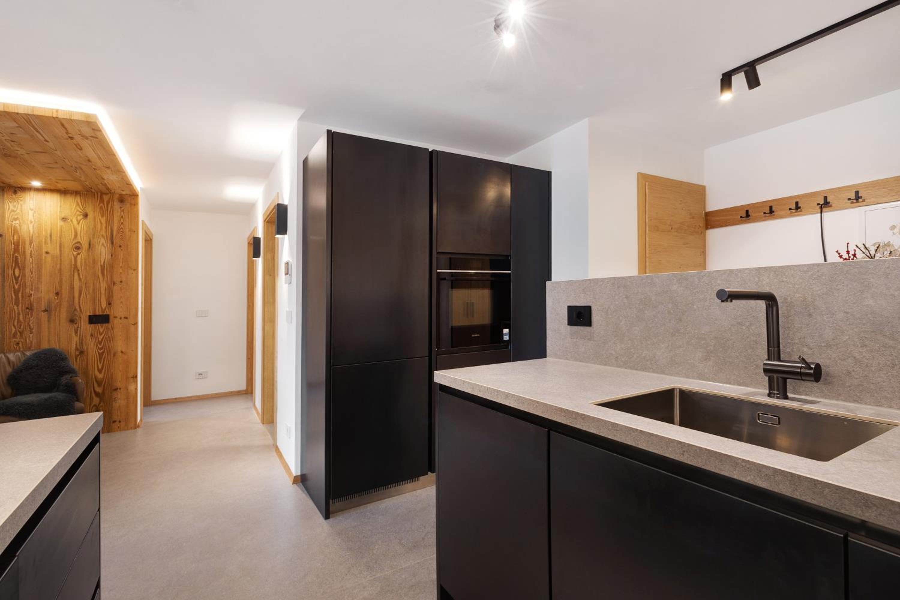 Paradeis Apartments