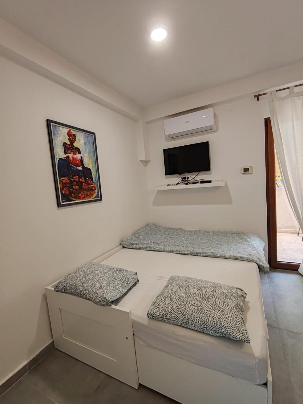 Apartments Privlaka