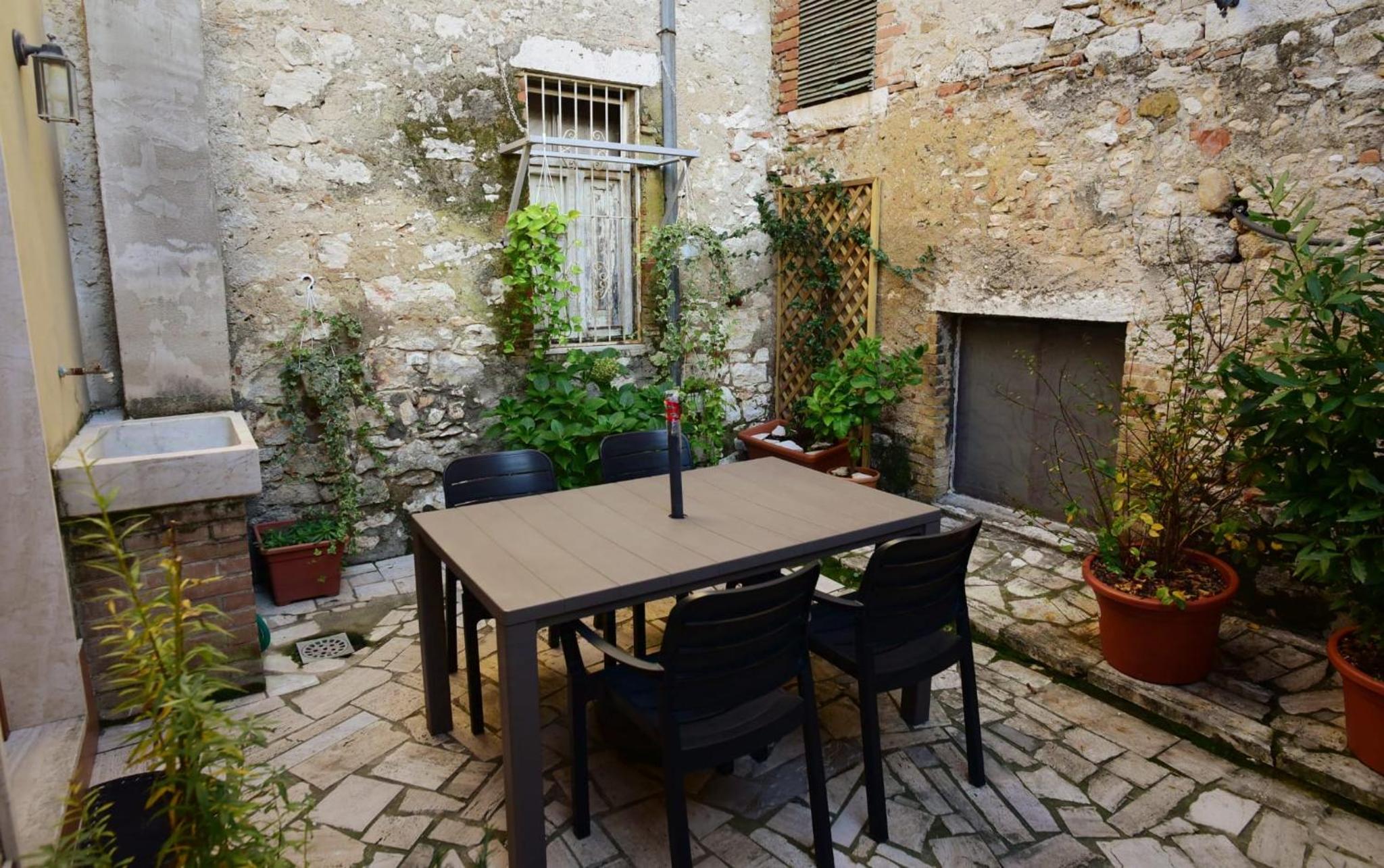 CASA MAIRA IN CENTRO A SATURNIA view 4