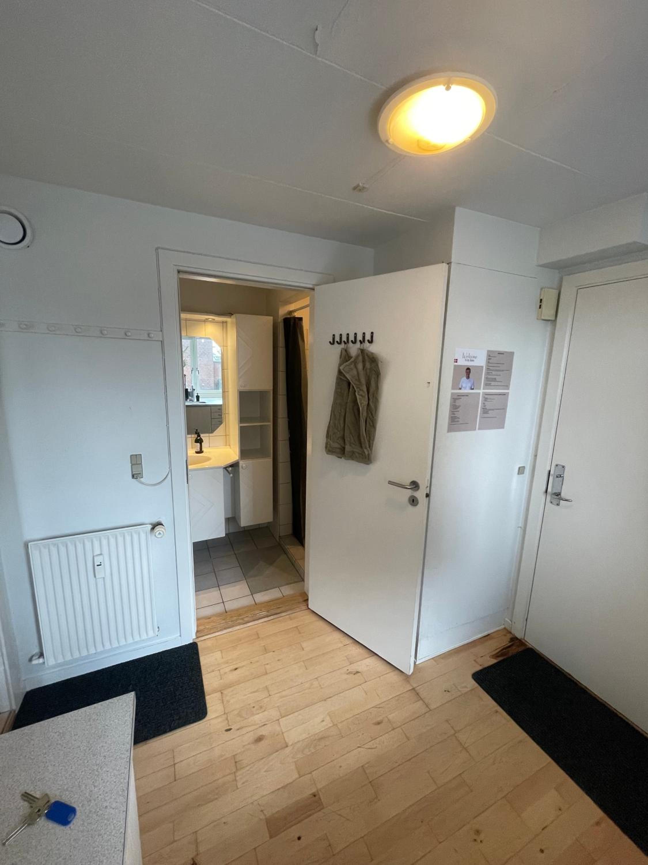 Central Apt with Parking possibility, Netflix & Near Attractions