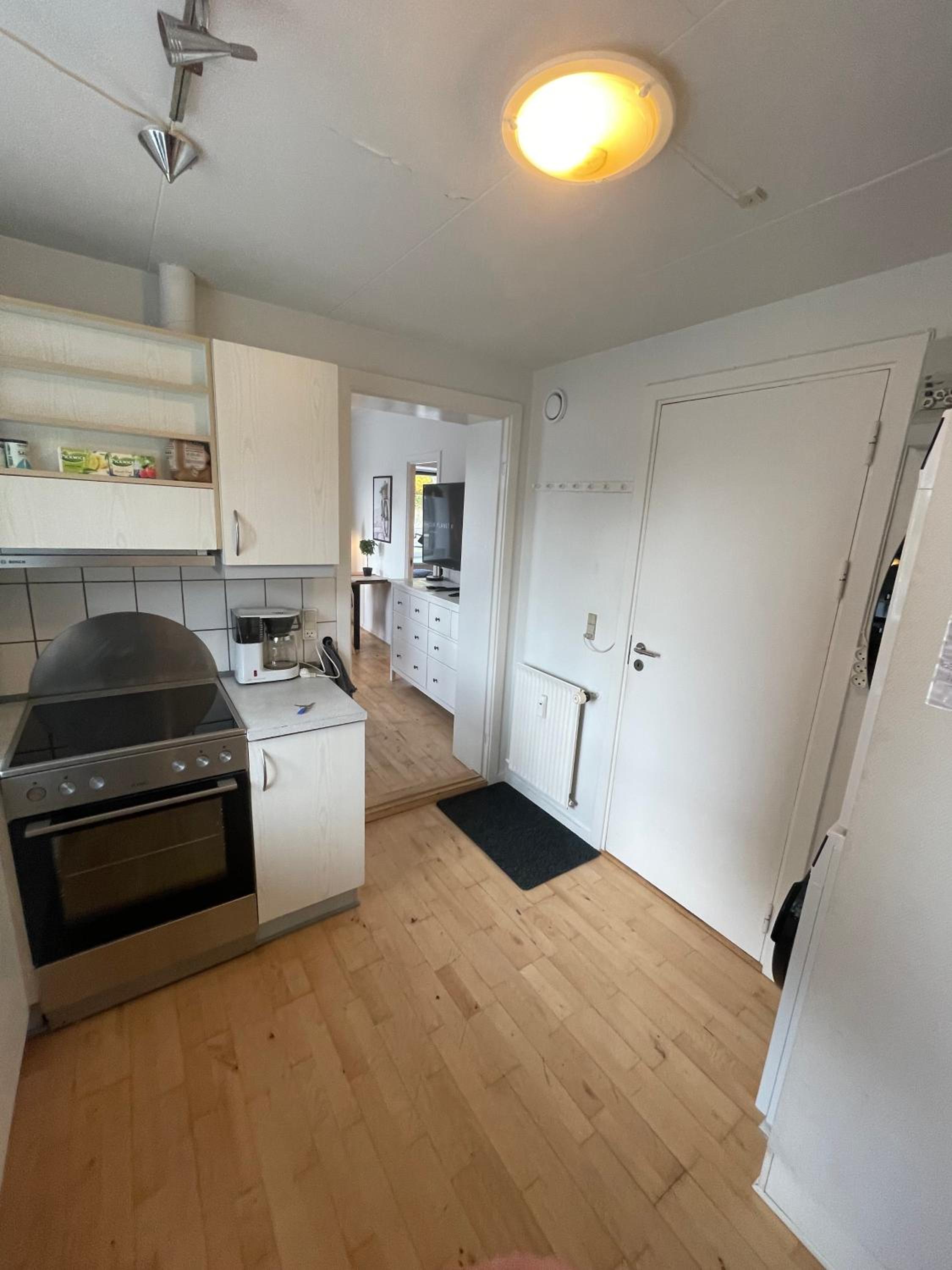 Central Apt with Parking possibility, Netflix & Near Attractions