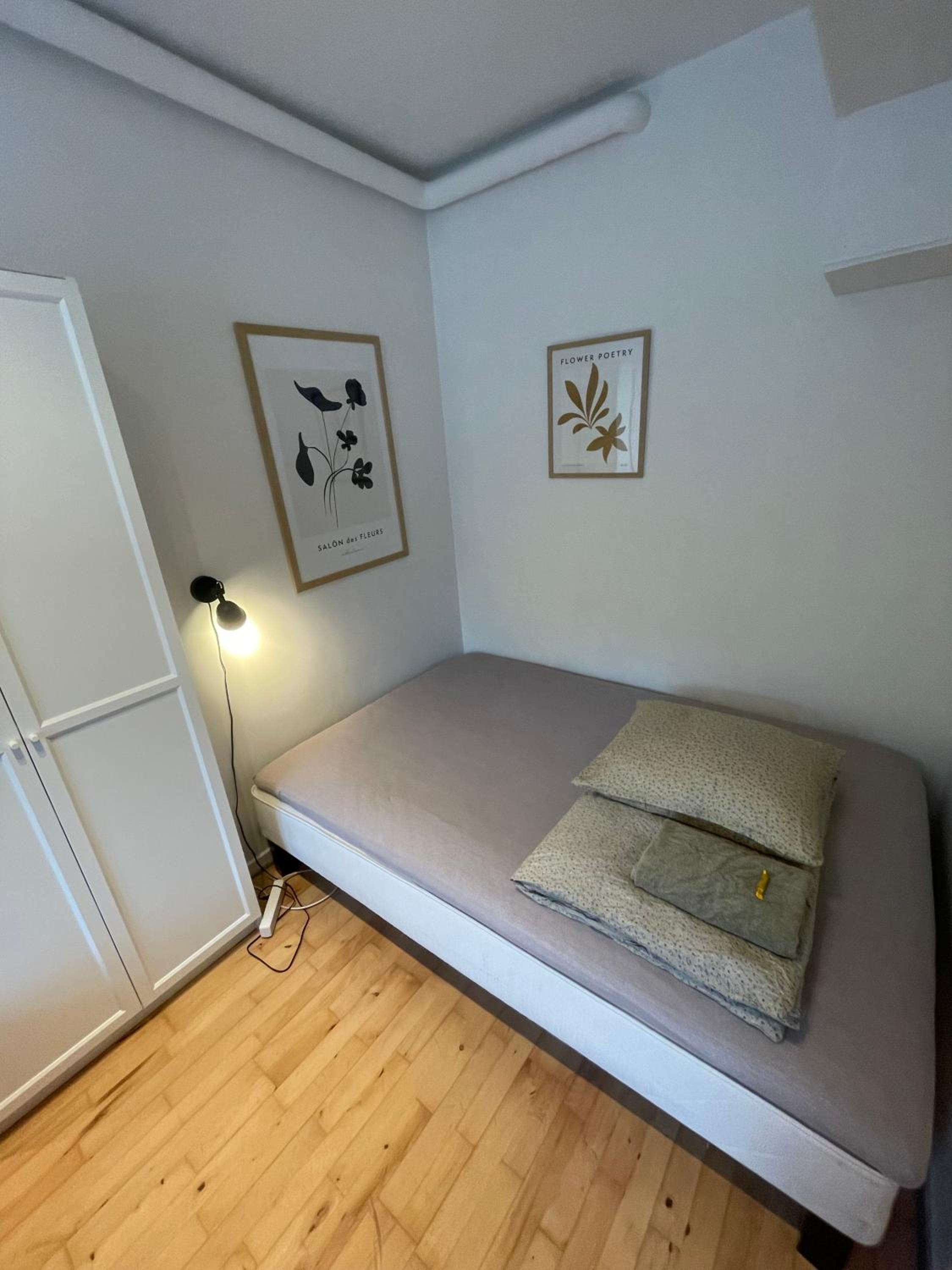 Central Apt with Parking possibility, Netflix & Near Attractions