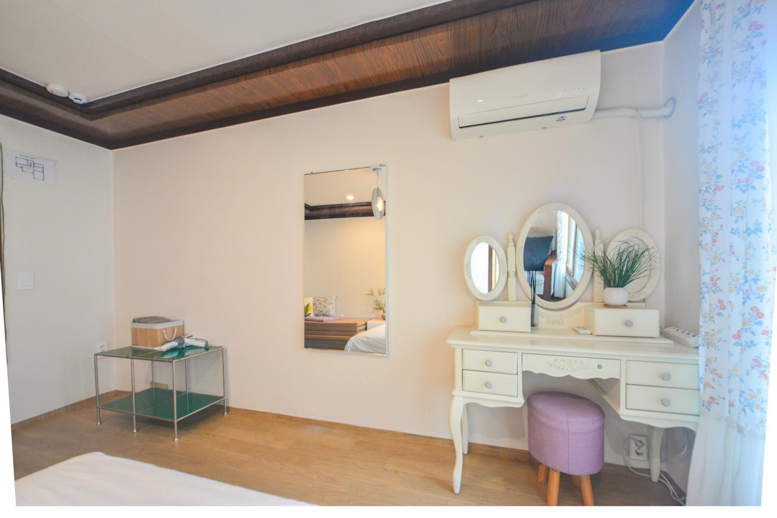 SeoulPapa Guesthouse - Female only
