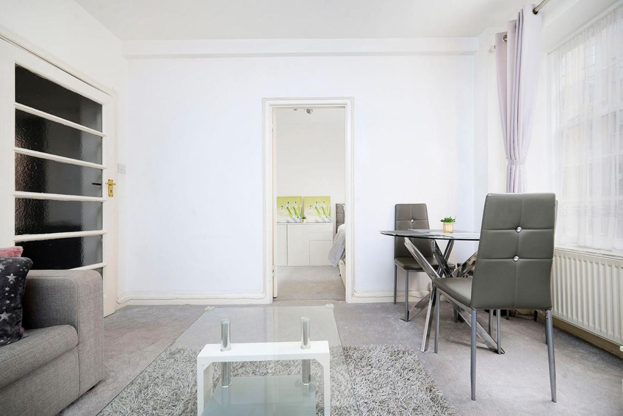 Luxurious Westminster Flat Perfect for Families & Business Travelers, Steps to Landmarks!
