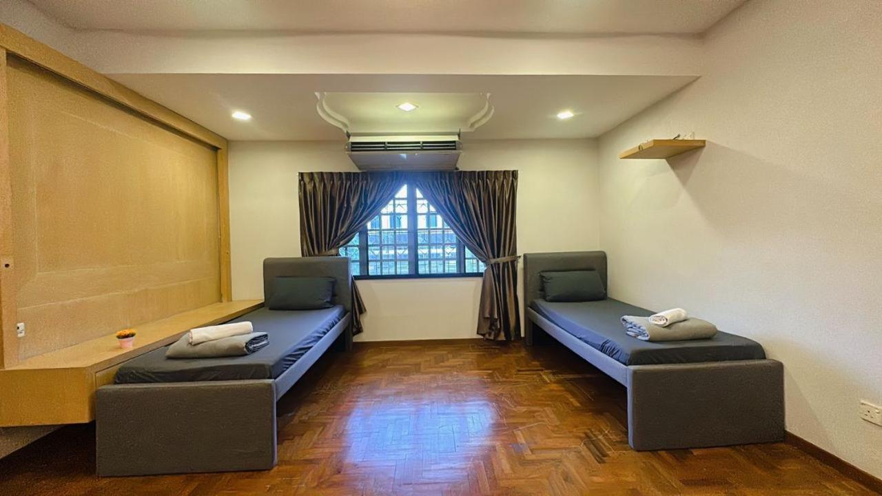 A09 Dedap Johor Jaya Karaoke Fun Homestay