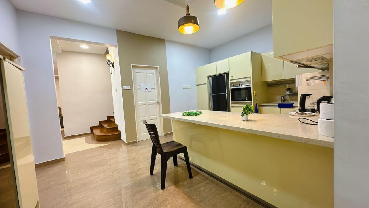 A09 Dedap Johor Jaya Karaoke Fun Homestay