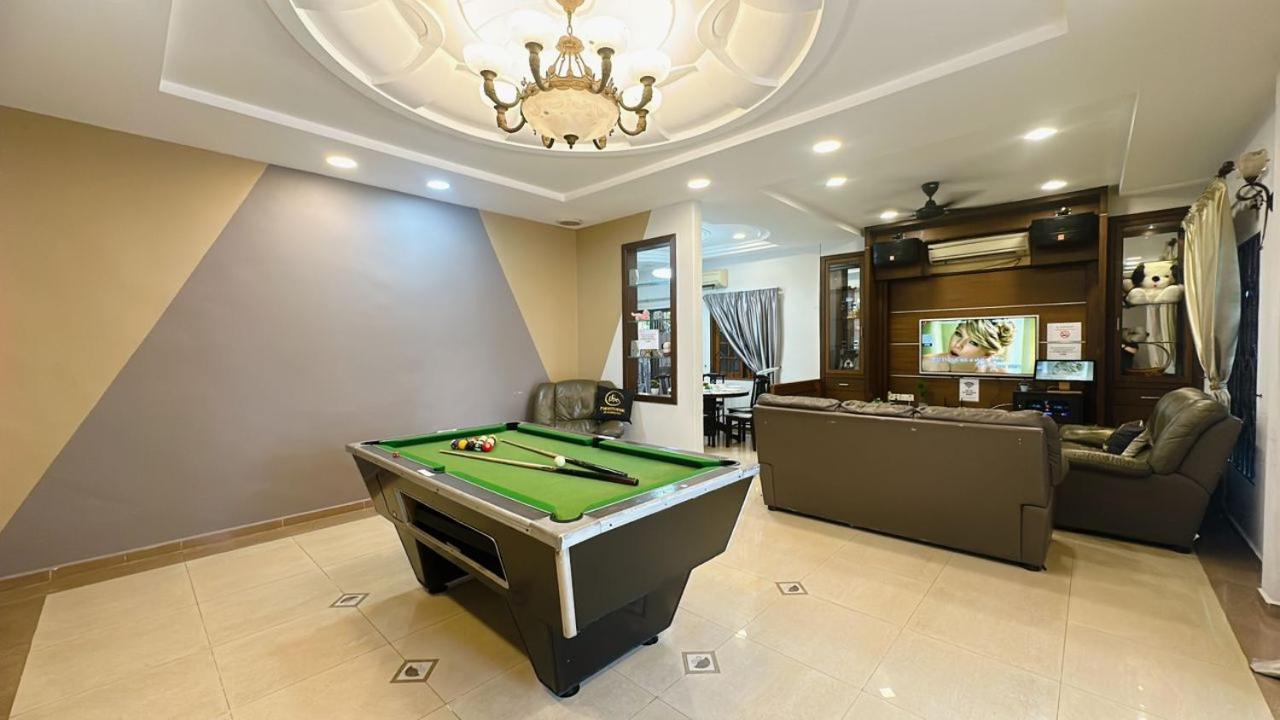 A09 Dedap Johor Jaya Karaoke Fun Homestay