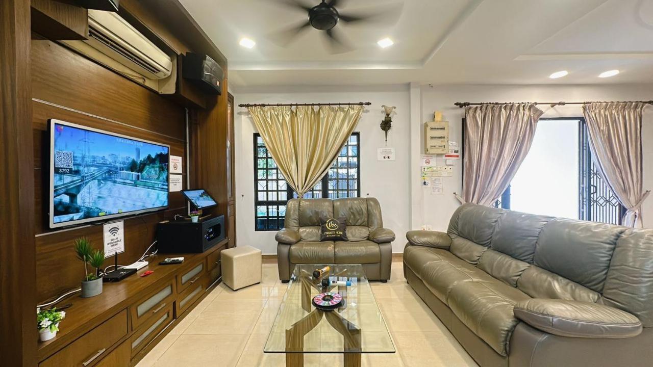 A09 Dedap Johor Jaya Karaoke Fun Homestay