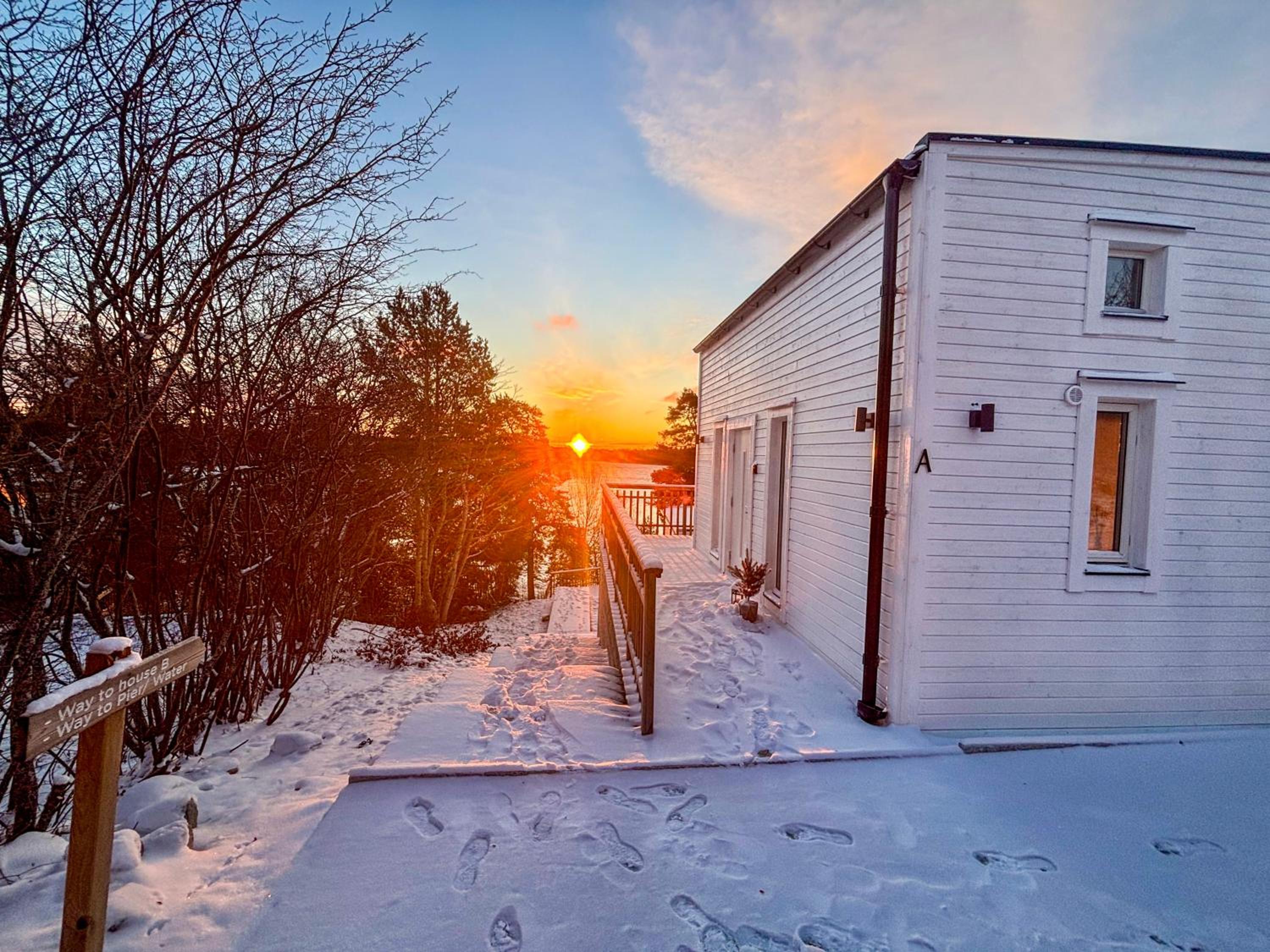 Lakefront Villa with Private Dock and Sunset Views view 4