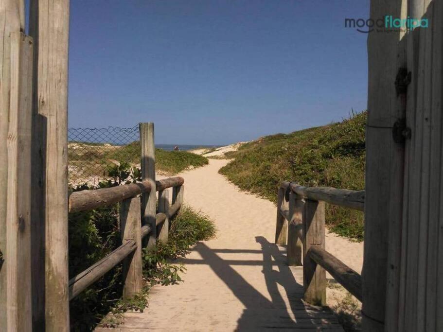 Apartamento com Acesso Exclusivo para a Praia
