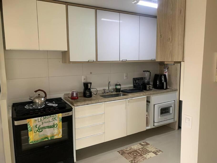 Apartamento com Acesso Exclusivo para a Praia
