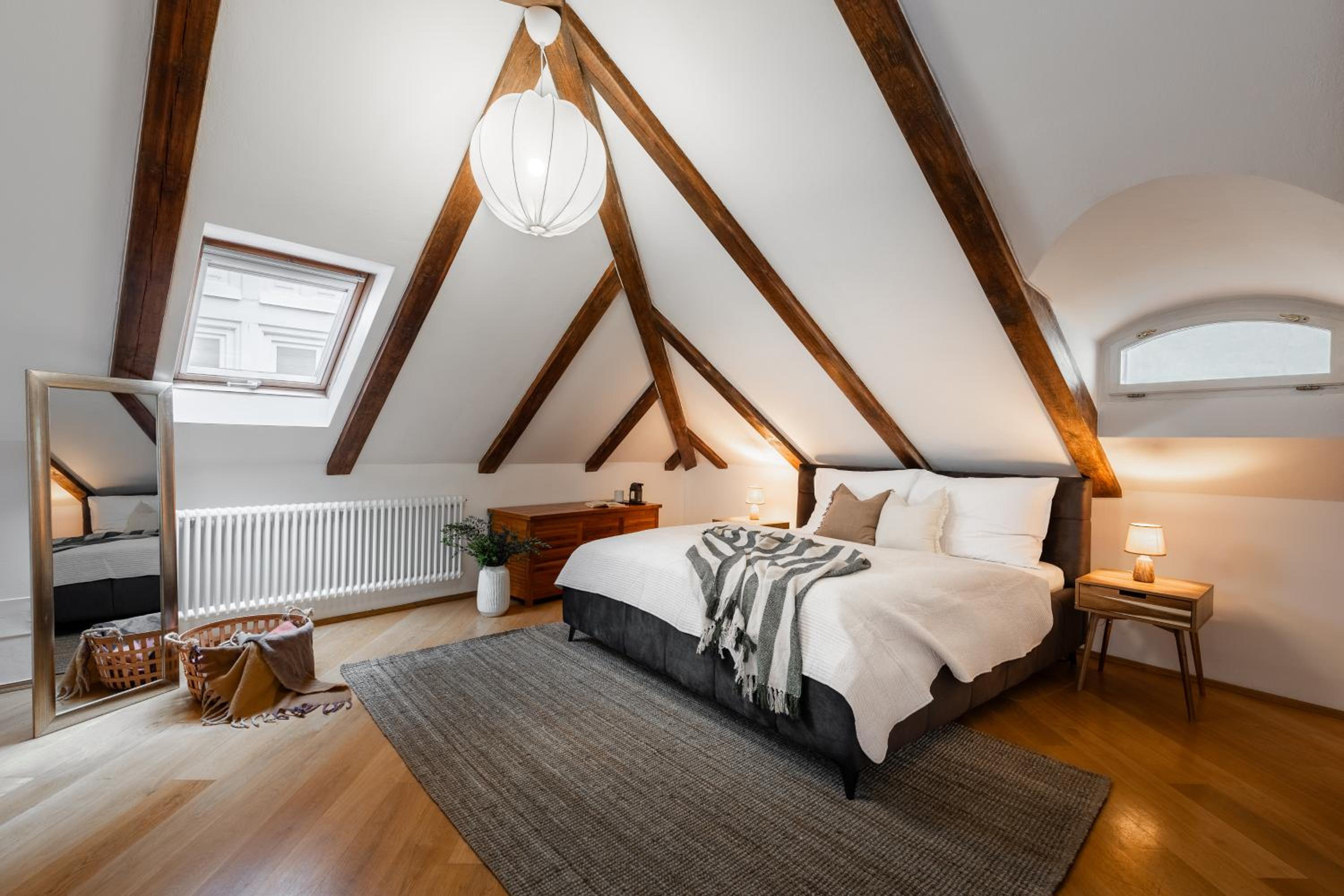 Luxury Retreat Apartments near Charles Bridge by EasyBNB Premium