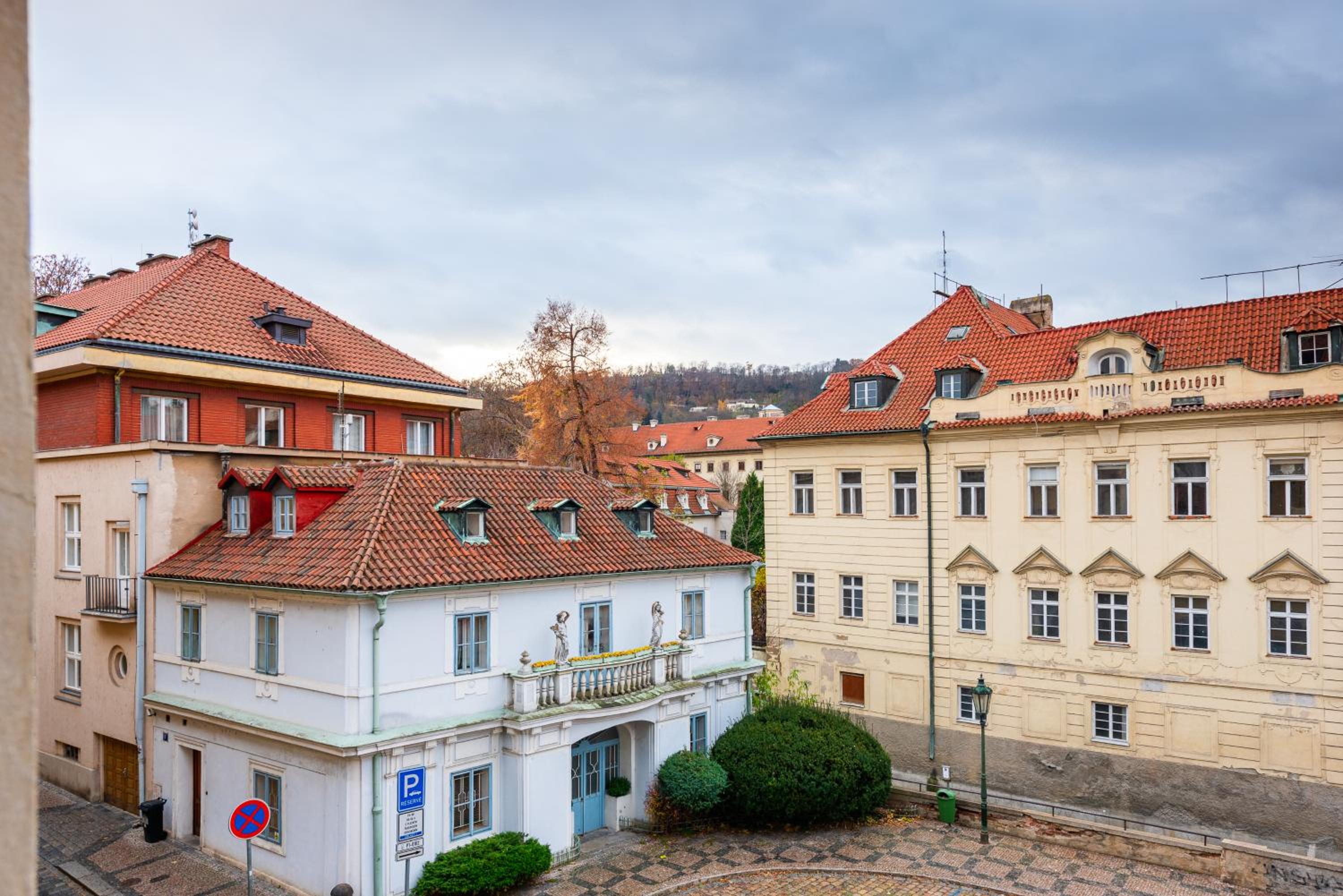 Luxury Retreat Apartments near Charles Bridge by EasyBNB Premium