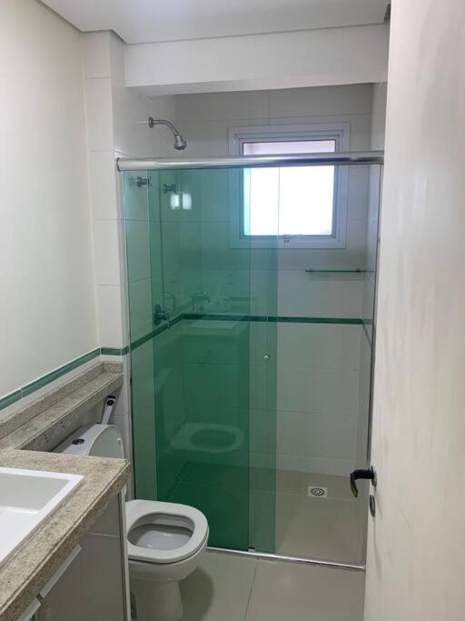Apartamento com Acesso Exclusivo para a Praia