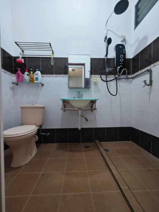IlhamD' Homestay Kulim 5 Bedroom with 3 Toilet photo 3