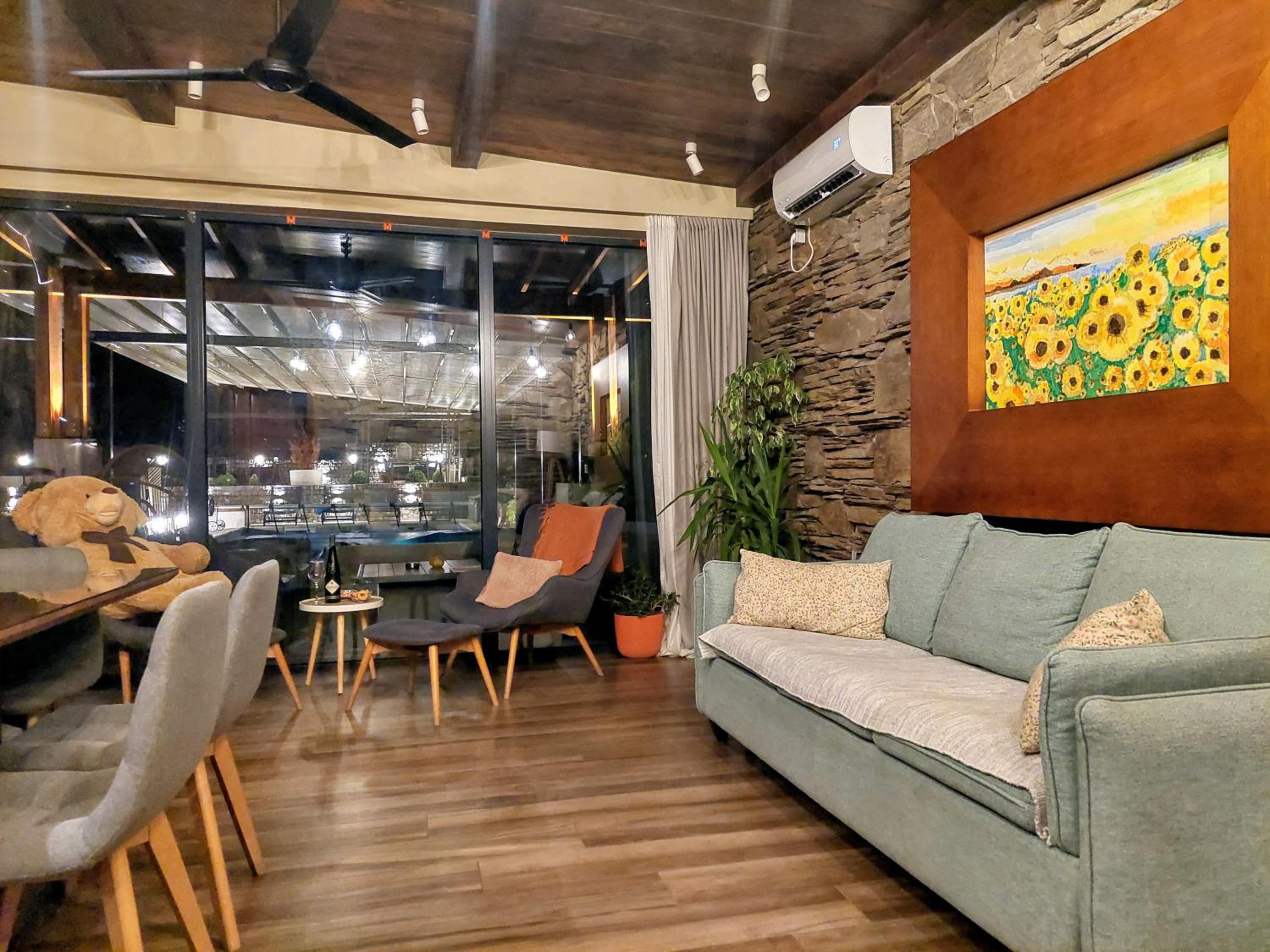 lounge