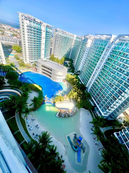 Azure South Bicutan spacious 1BR BEST view view 4