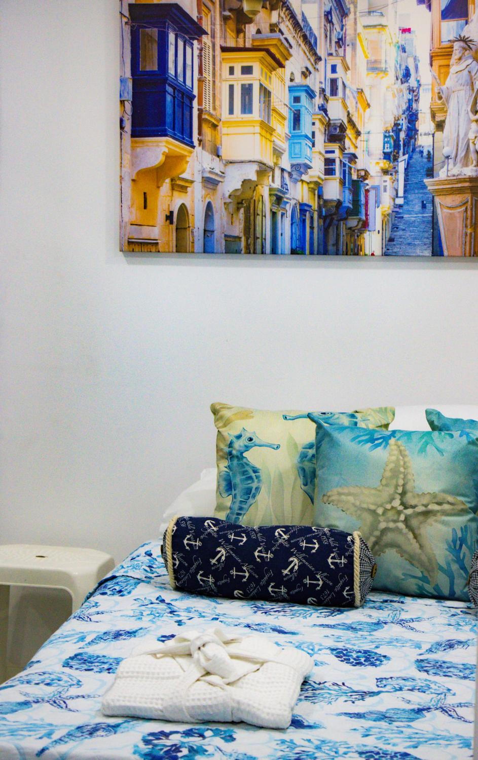 Seagull Birgu Seaview Cabin view 5