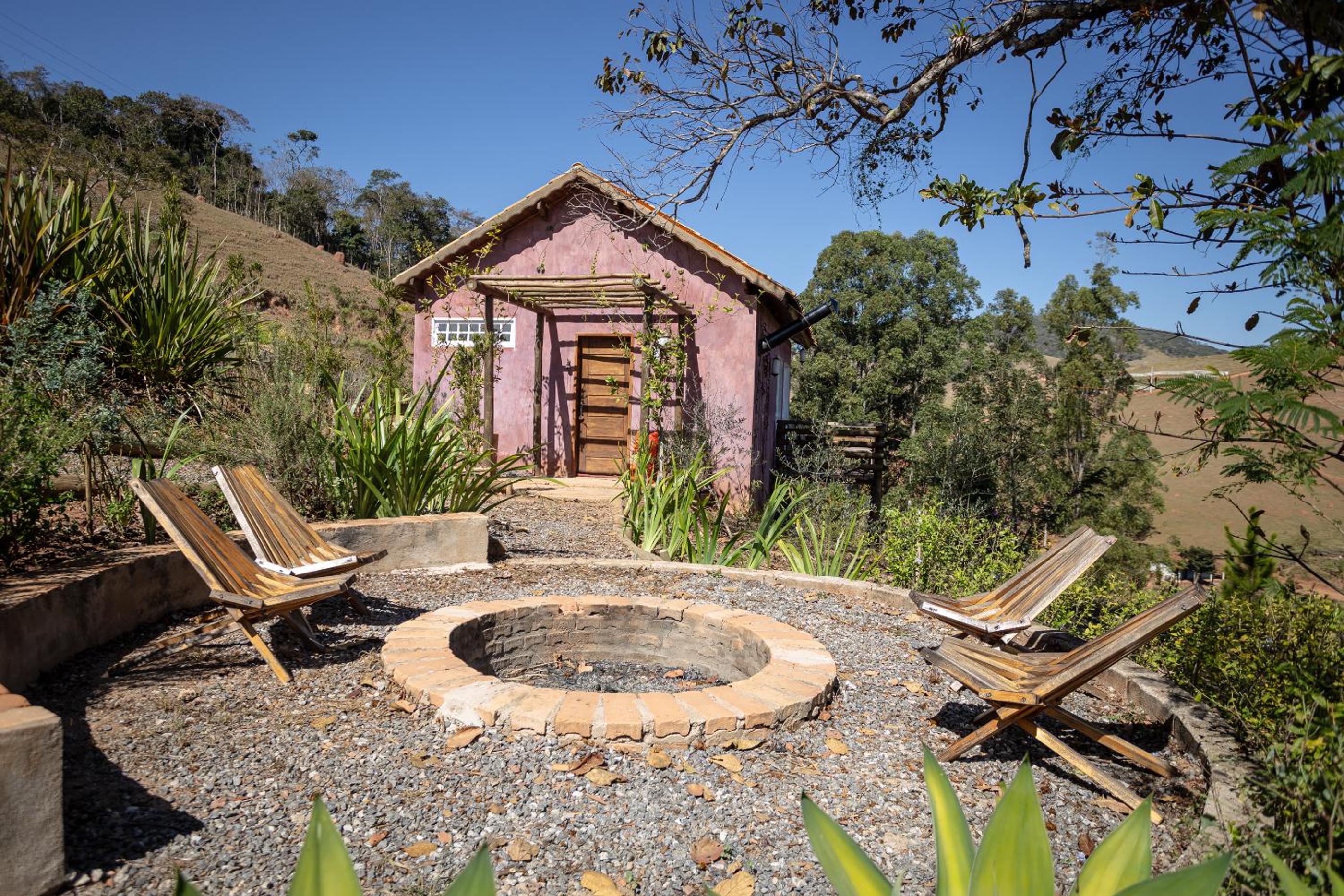 Chalé Pétala - Vila Monte Cunha