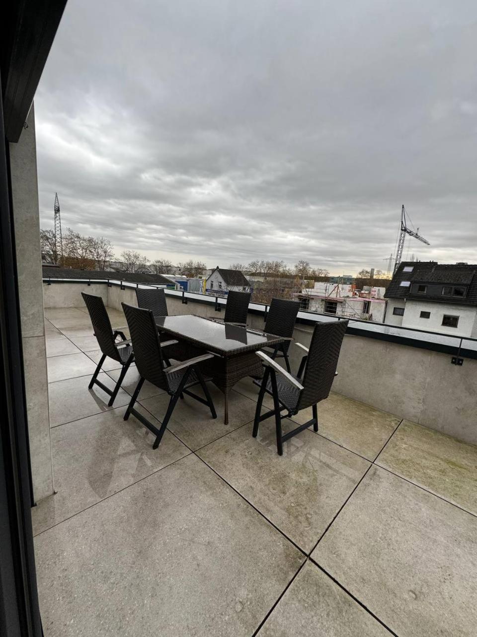 Modern Apartments with Kitchen & Balcony Dining